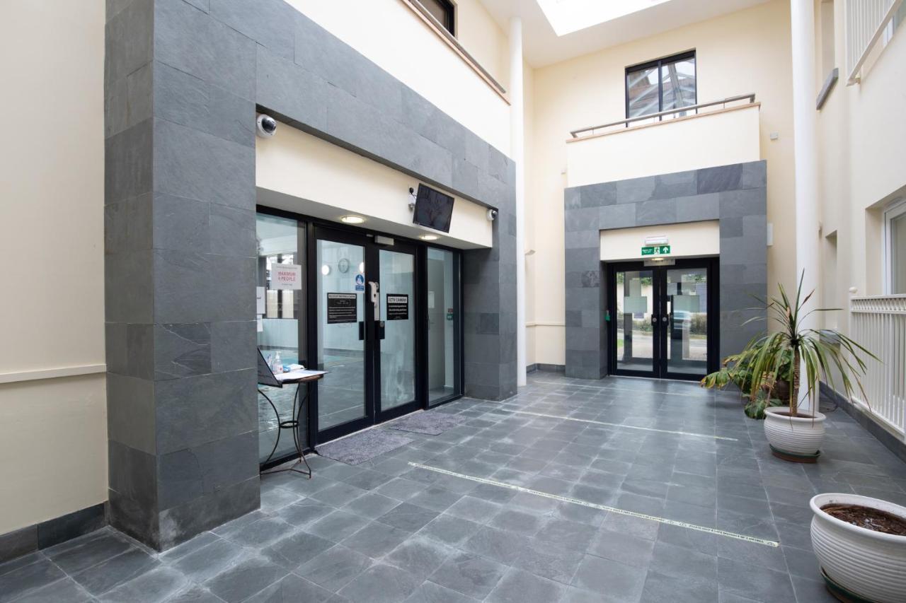 Bryn Y Mor - Tenby Apartment Sea Views Экстерьер фото